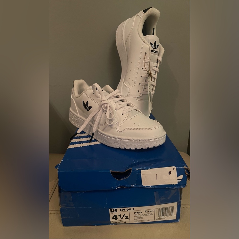New Adidas Sneakers NY 90 J - FY9840 White & Black Youth Size 4.5 Unisex